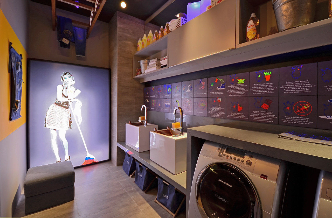 Lavanderia Casa Cor ARQUITETURA - Camila Fleck Modern Bathroom Máquina de lavar,Roupas secas,Prédio,Projeto automotivo,Entretenimento,Eletrodoméstico,Equipamento de audio,Tecnologia,Dispositivo de exibição,Aparelho eletrônico