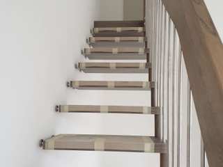 Hängetreppe / Handlauftragende Treppe mein Treppenhaus Grohskurth Stairs Stairs, Wood, Flooring, Handrail, Baluster, Hardwood, Wood stain, Wood flooring, Natural material, Building material