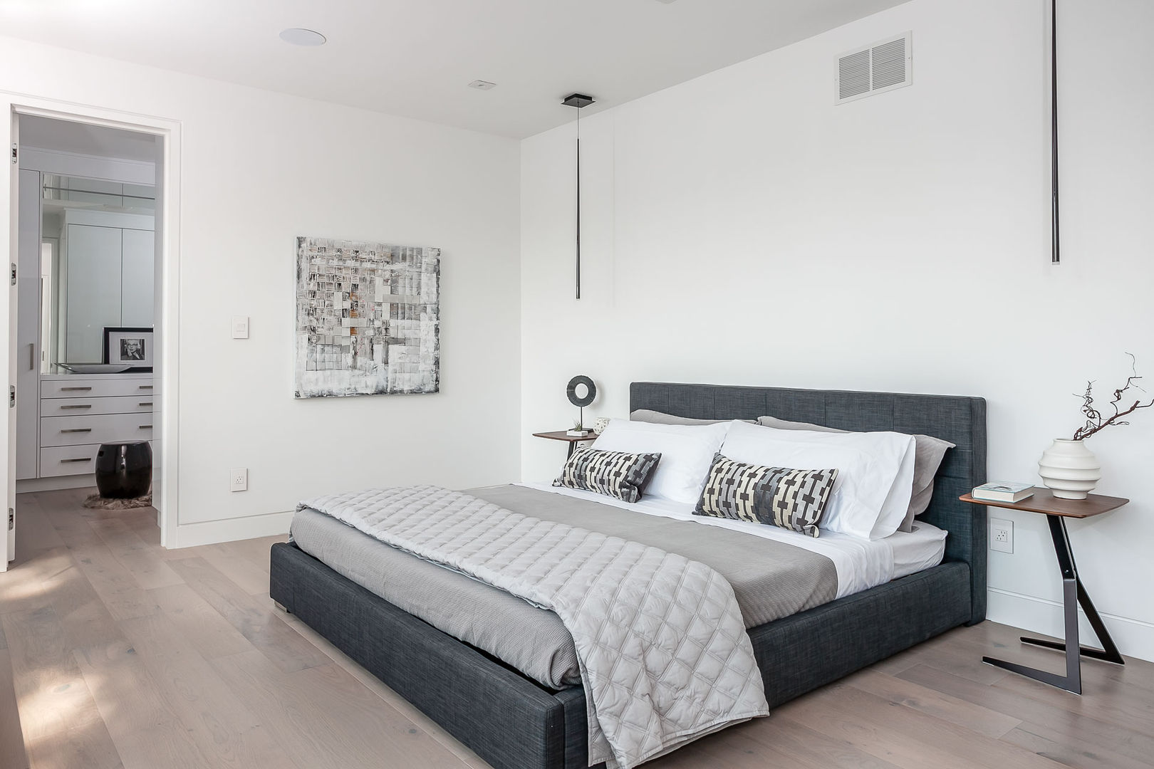 New Build-Staging, Frahm Interiors Frahm Interiors Modern Bedroom pendant,walnut,hardwod,upholstered bed