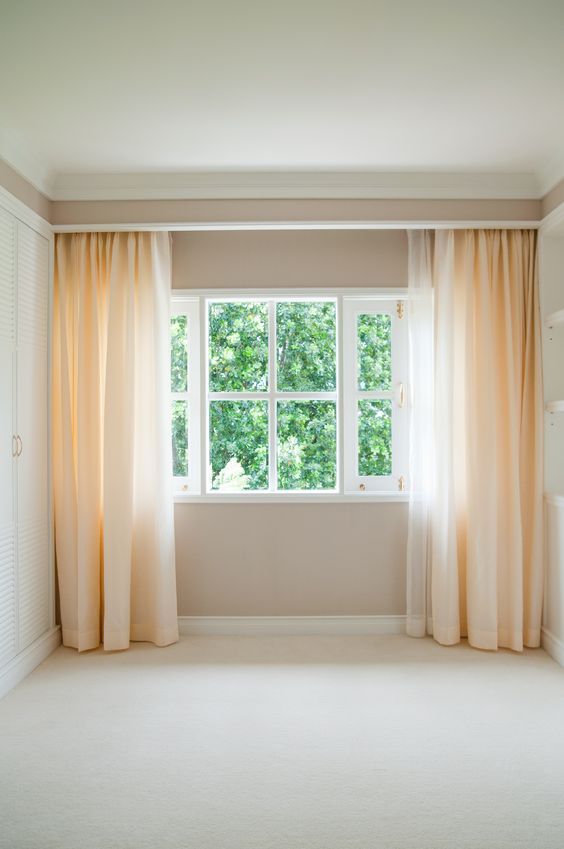 Stores und Übergardinen in milden wohnlichen Farbtönen. Ramona's Nähstube Classic windows & doors Curtains & drapes