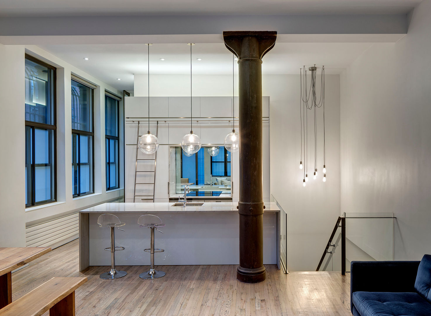 Open Kitchen homify Modern Kitchen Quartz cast iron column,open kitchen,duplex,pendant lights,open plan