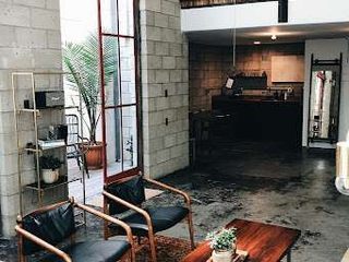 EA20250127-23449 Press profile homify Asian style bathroom Wall, Furniture, Wood, Interior design, Flooring, Floor, Lighting, Chair, Wood flooring, Living room