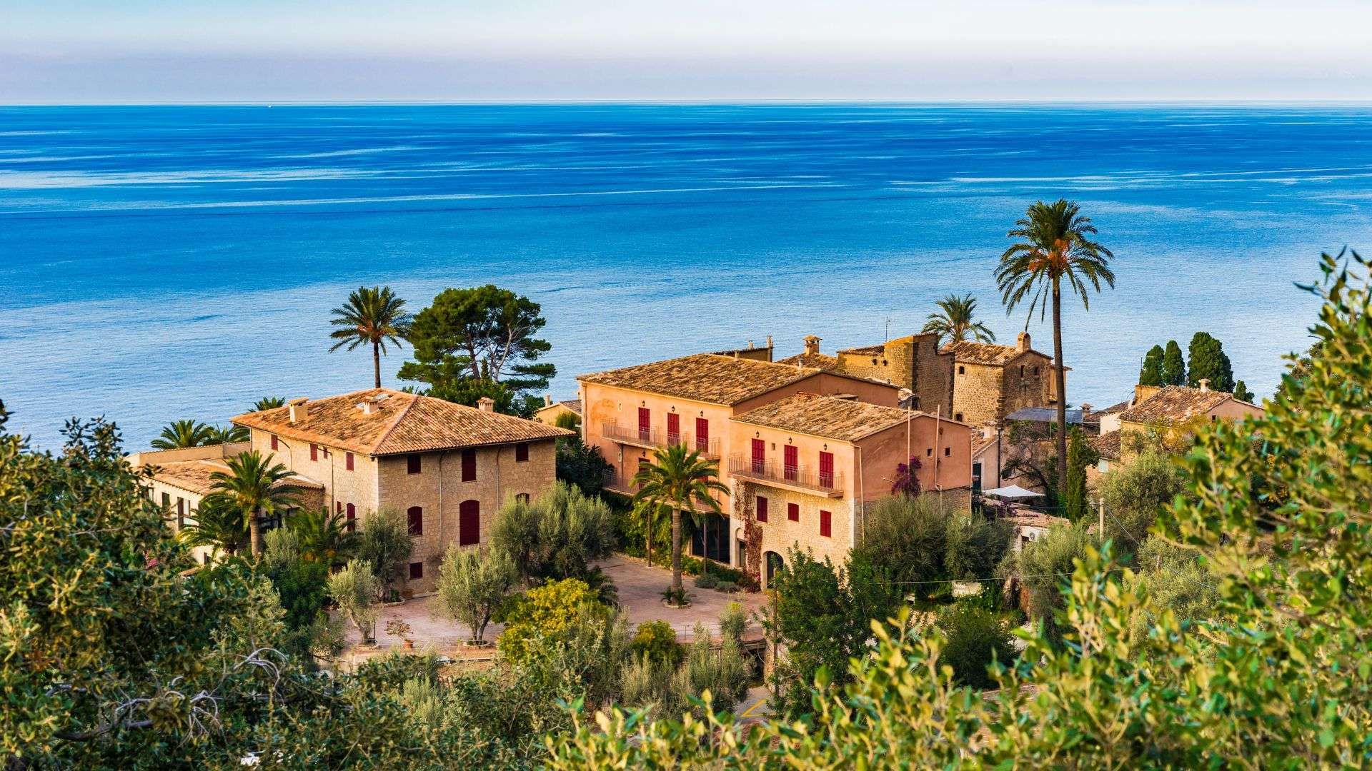 EA20241021-23163 Press profile homify Classic style bathroom Wasser, Gebäude, Himmel, Anlage, Eigentum, Fenster, Azurblau, Baum, Haus, Natürliche Landschaft