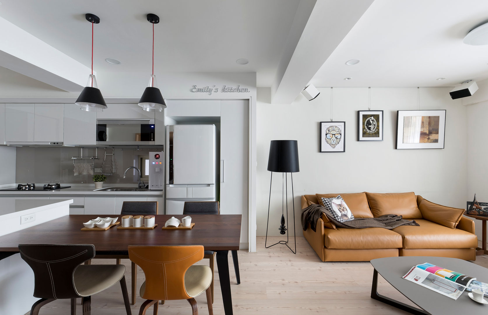 介面延伸 interface extension, 耀昀創意設計有限公司/Alfonso Ideas 耀昀創意設計有限公司/Alfonso Ideas Kitchen 客餐廳,地板,北歐風,皮件,檯燈,收納,樑柱,立燈,吊燈,掛畫,無印風