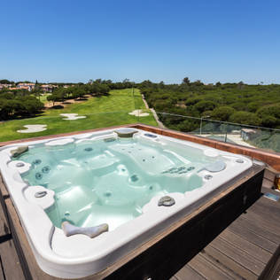 9 Practical Reasons To Install A Swim Spa Instead Of A Pool