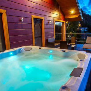 9 Practical Reasons To Install A Swim Spa Instead Of A Pool