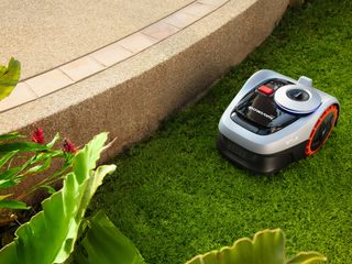 EA20250820-23937 Press profile homify Eclectic style dressing rooms Machine, Carbon fibers