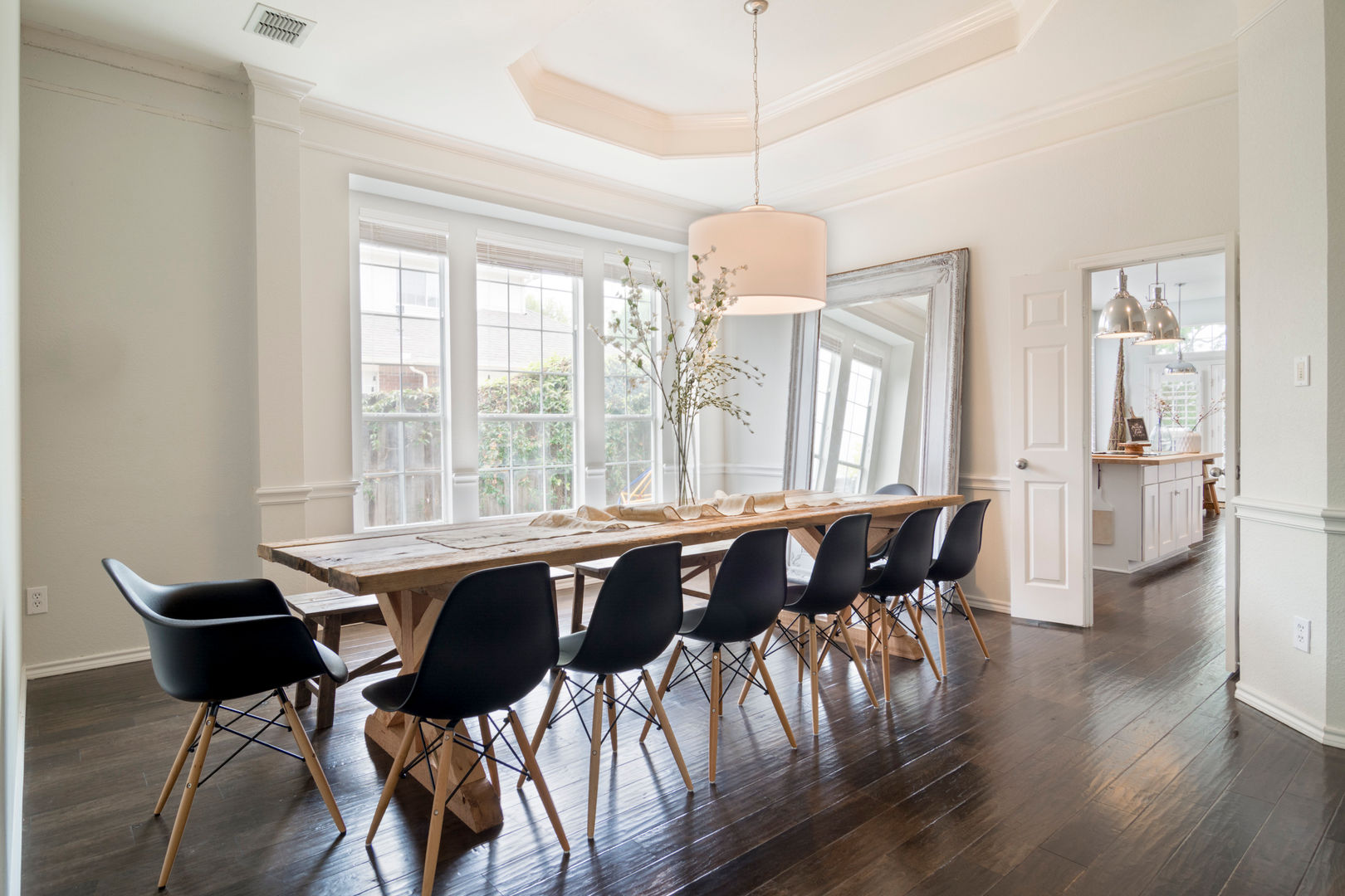 Urban Scandinavian Home, Urbanology Designs Urbanology Designs Scandinavian style dining room