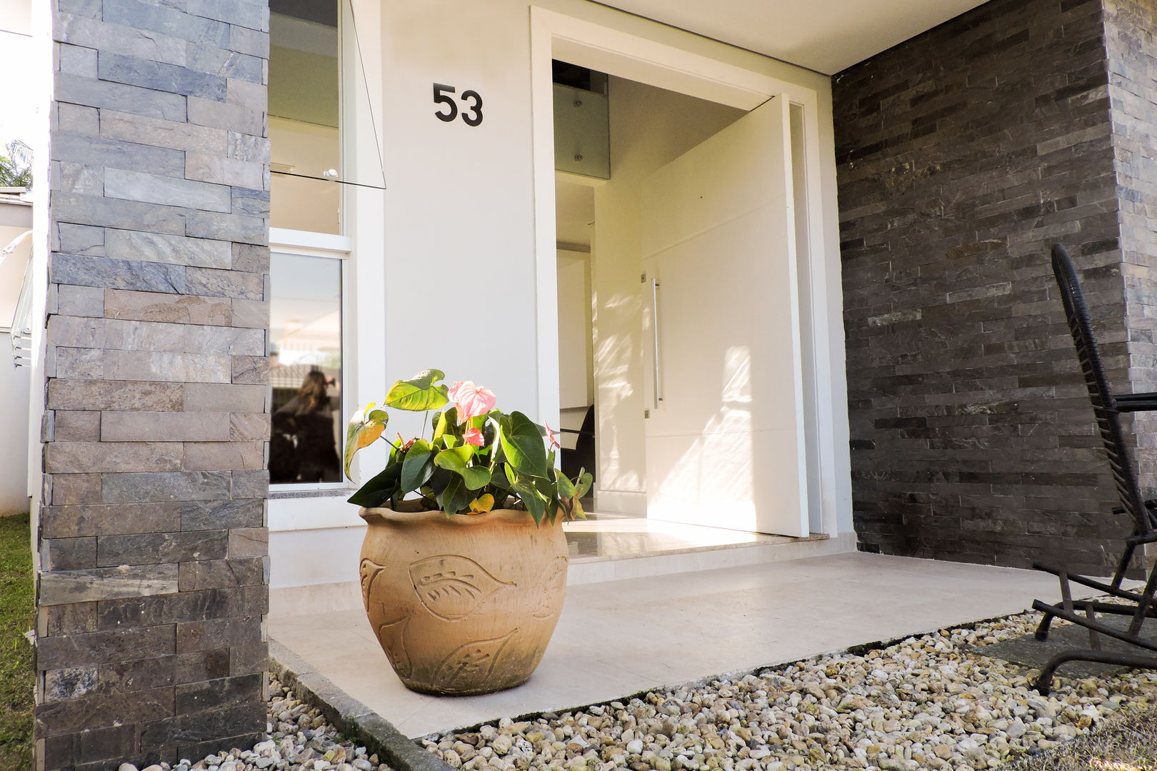 Casa RM53 Cecyn Arquitetura + Design Modern Terrace Stone