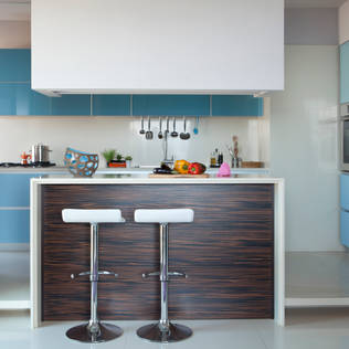 Small Kitchen With Cooking Island - 5 Great Ideas!