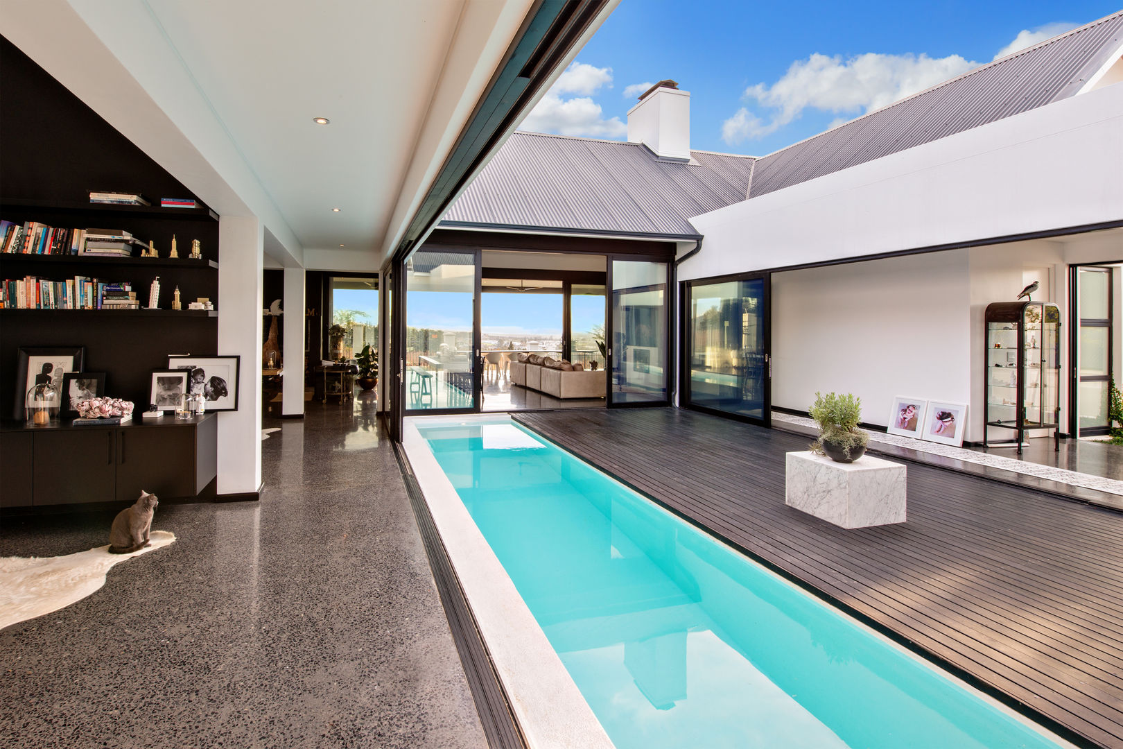 House Viljoen, Swimming Pool and Courtyard Hugo Hamity Architects Single family home Bricks courtyard,pool,indoor pool,modern cape dutch,Gardens,Pool,Plans