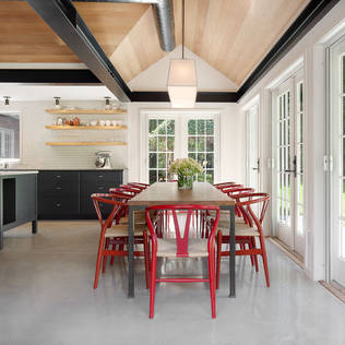 These dining tables are perfect for family gatherings!