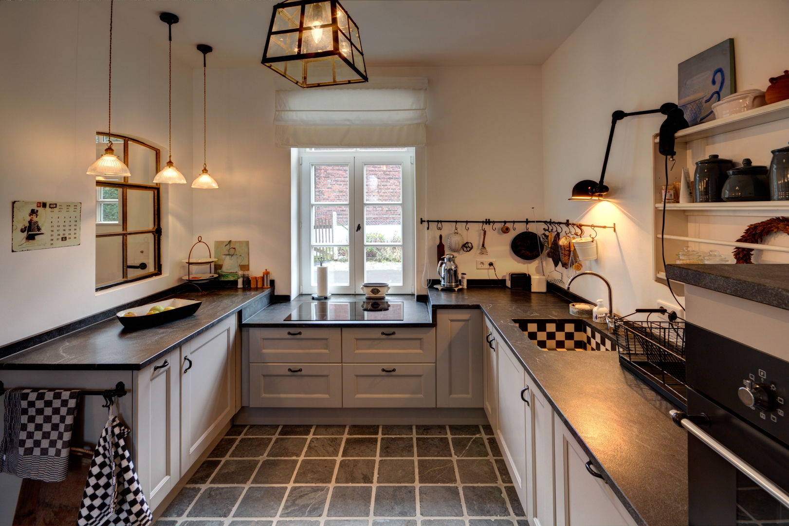 Hofhaus 1890, Küche Lichters Living Kitchen Möbel,Arbeitsplatte,Eigentum,Möbel,Waschbecken,Küche,Spüle,Holz,Fenster,Beleuchtung