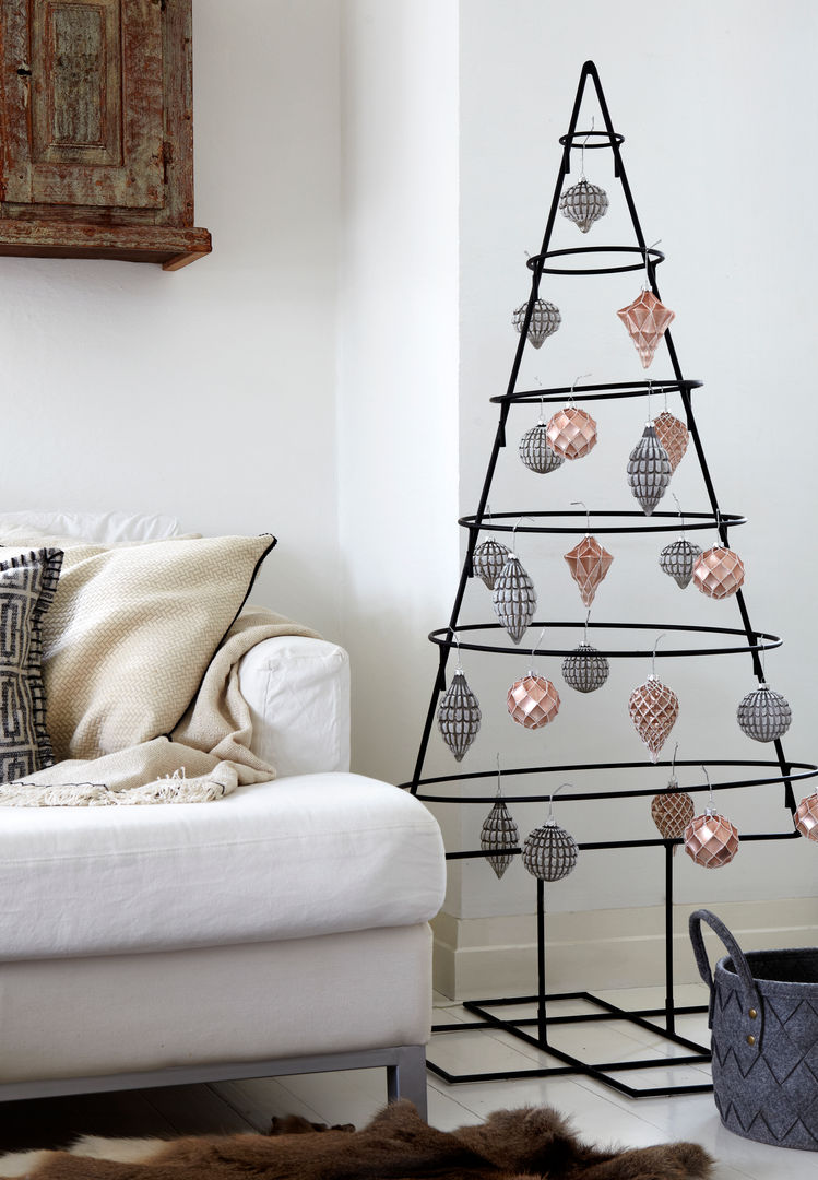 Tannenbaum aus Stahldraht von Affari homify Living room Metal Accessories & decoration