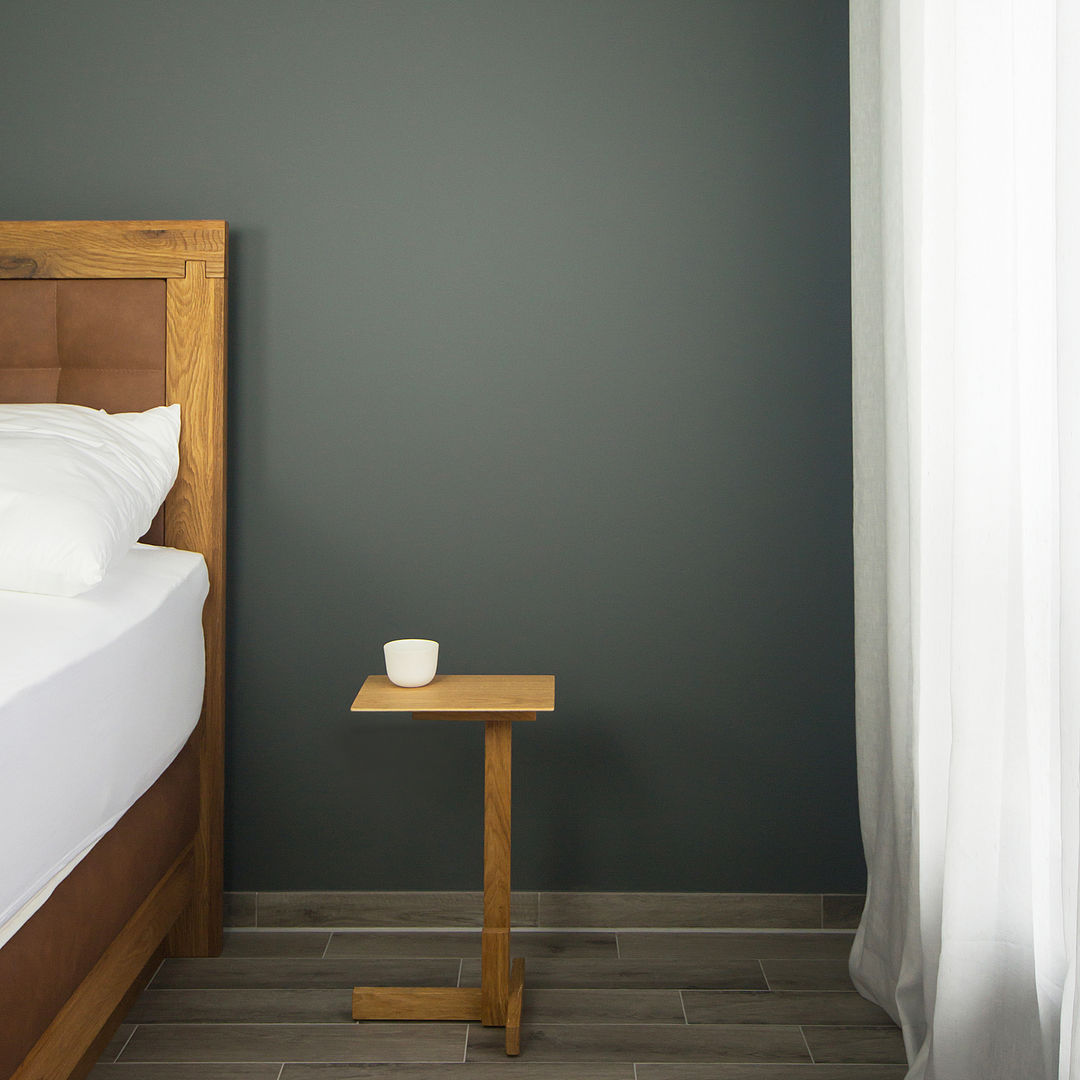 Interior Design Schlafzimmer BANDYOPADHYAY interior Modern Bedroom schlafzimmer,dunkelgrün,nachttisch,beistelltisch,farrow&ball,kinnasand,airflow,wildeiche,greensmoke