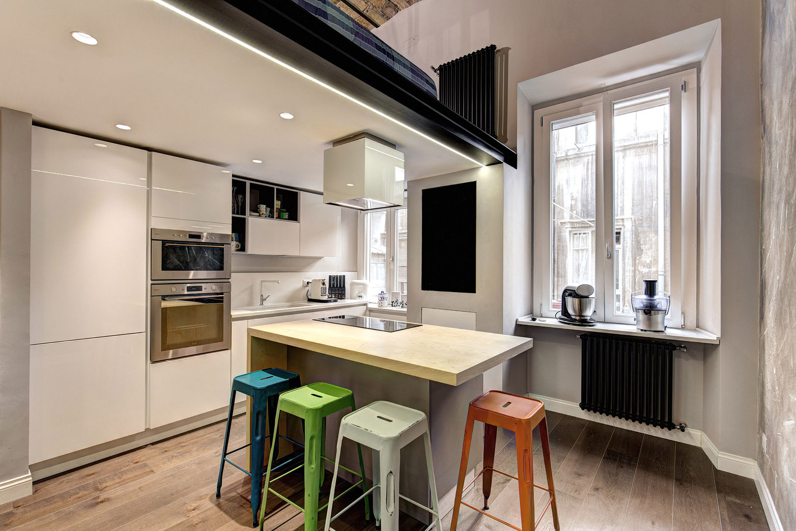 MACHIAVELLI MOB ARCHITECTS Industrial style kitchen