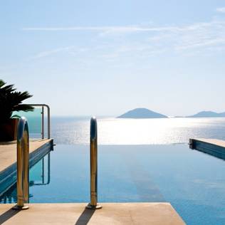 11 infinity pools to leave you speechless
