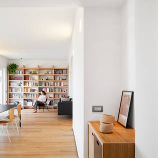 15 entrance hall table styles to marvel at