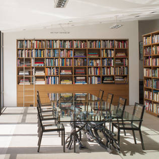 12 perfect dining rooms for the 12 Zodiac signs!