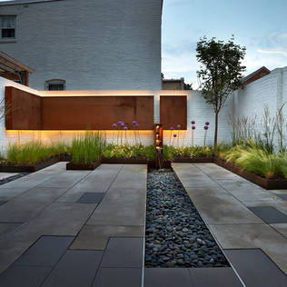 7 ways to get your garden into summer mode 