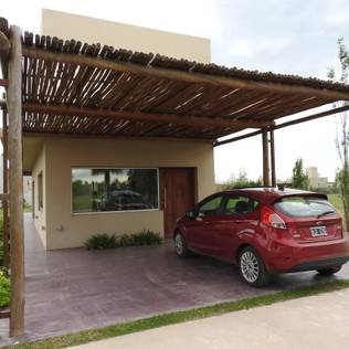 Architecture: 8 Beautiful Houses That were Very Cheap to Build