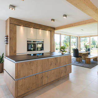 Small Kitchen With Cooking Island - 5 Great Ideas!