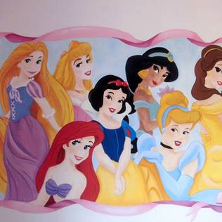 Convey your little girl’s personality through her bedroom! 