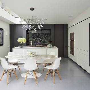 Lighten up your dark kitchen with these 12 tricks 