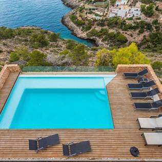 Your 8-step guide to winter pool maintenance