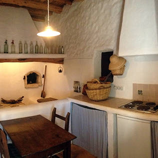 10 Rustic Kitchens That Will Make You Want One For Your Home 