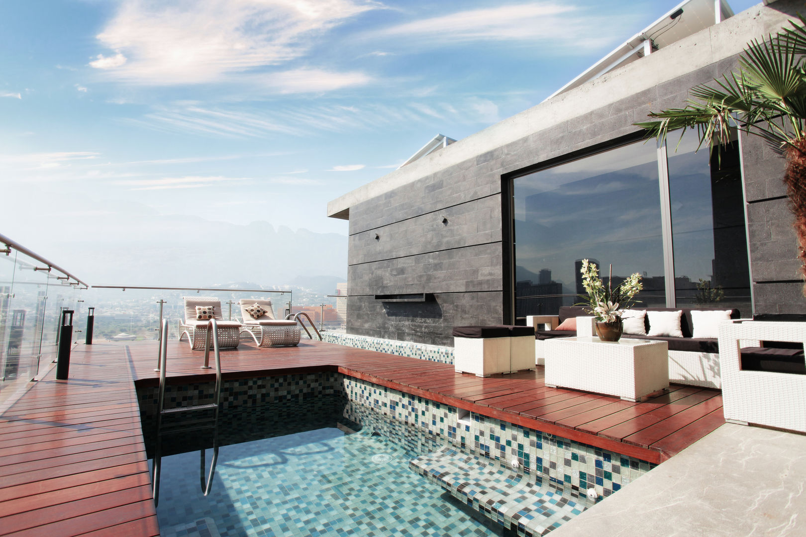 Vista a la alberca Diez y Nueve Grados Arquitectos Modern Pool